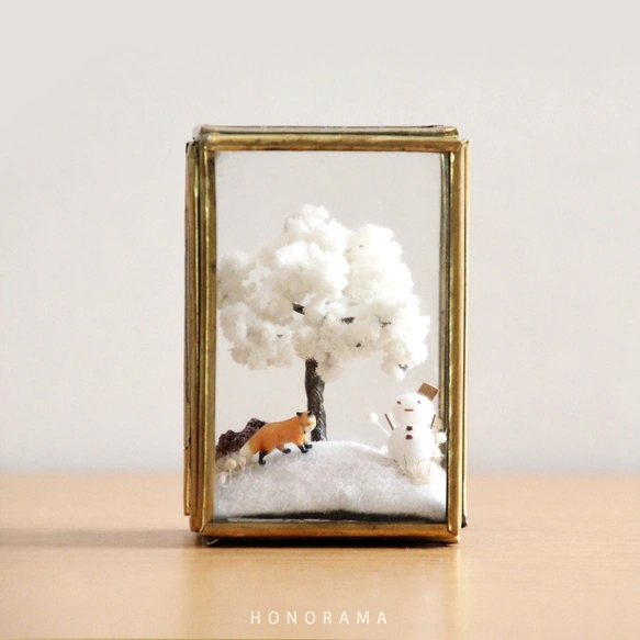 雪遊びのアカキツネ 真鍮フレーム ミニチュア アート